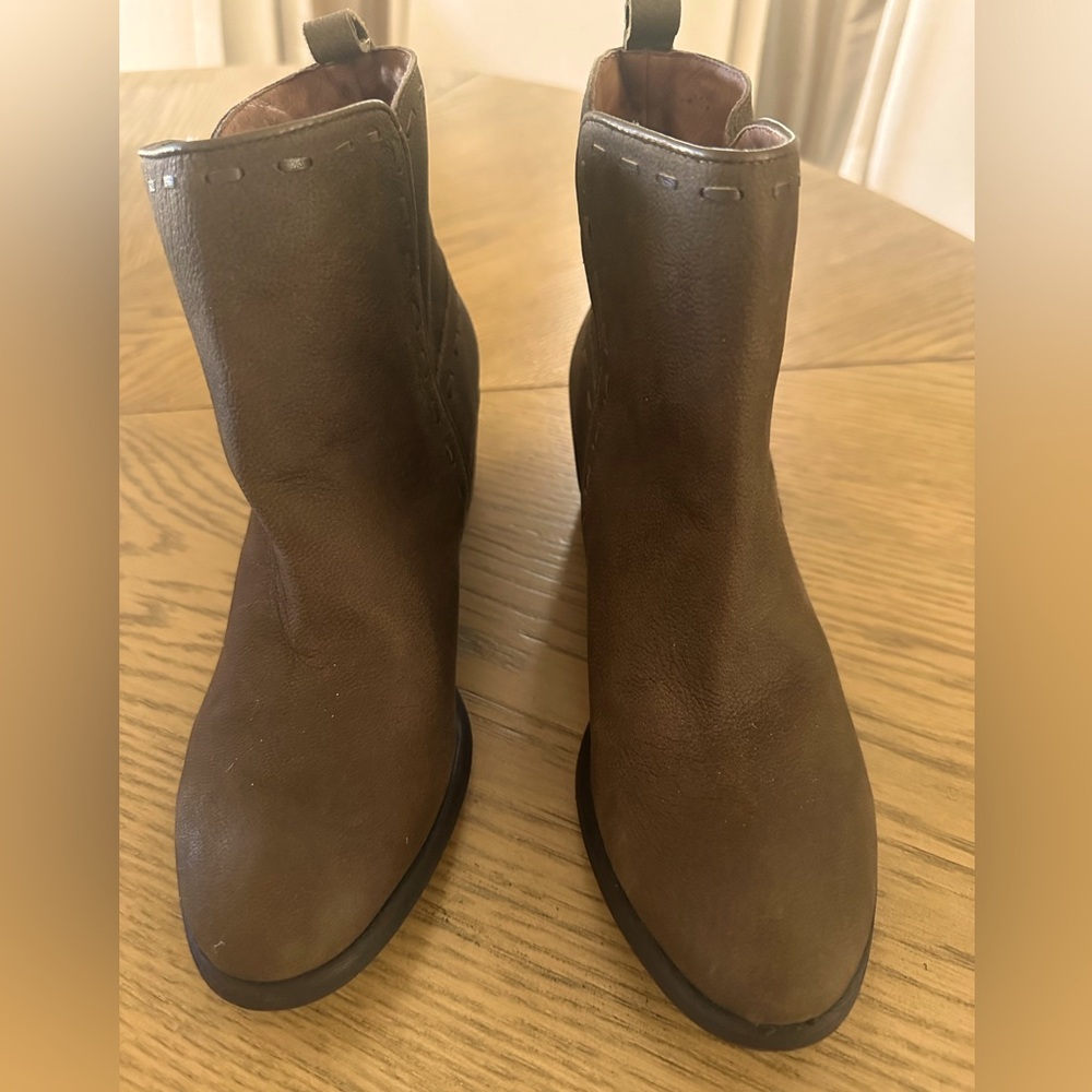 Donald Pliner Couture Brown Suede Western Boot